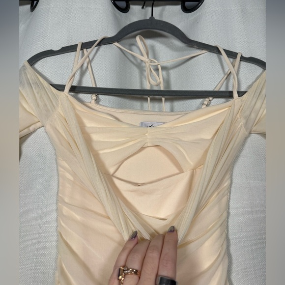 Oh Polly Odyssey Fluted Long Sleeve Mini Dress in Ivory Size US 2 - Picture 7 of 10